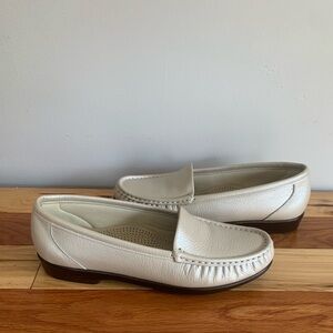 SAS Simplify Everyday Silver Cloud Loafer